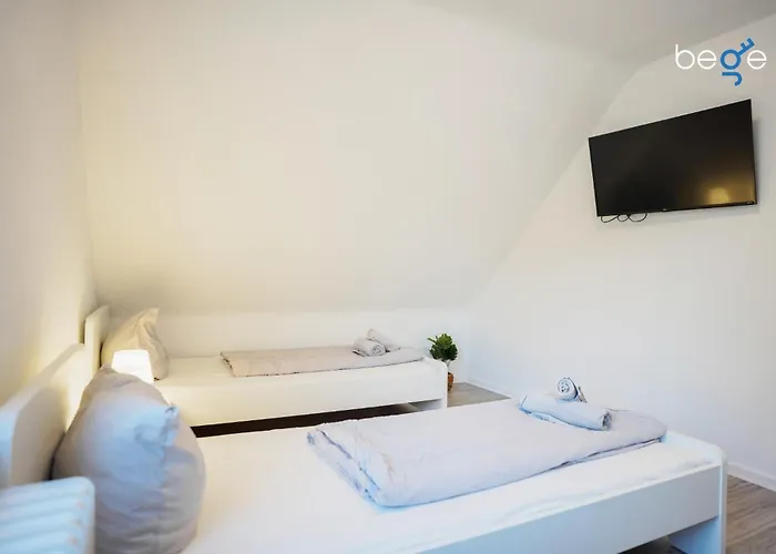 Lejlighed Bege Work Essentials *